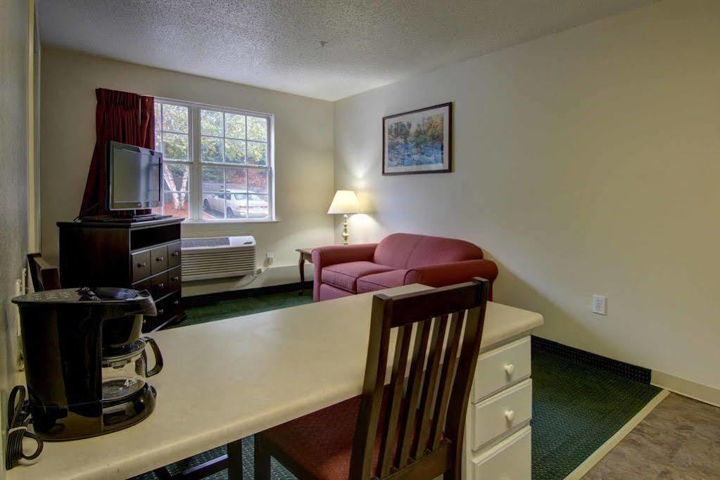 Intown Suites Extended Stay Marietta Ga - Roswell Rd Exterior photo