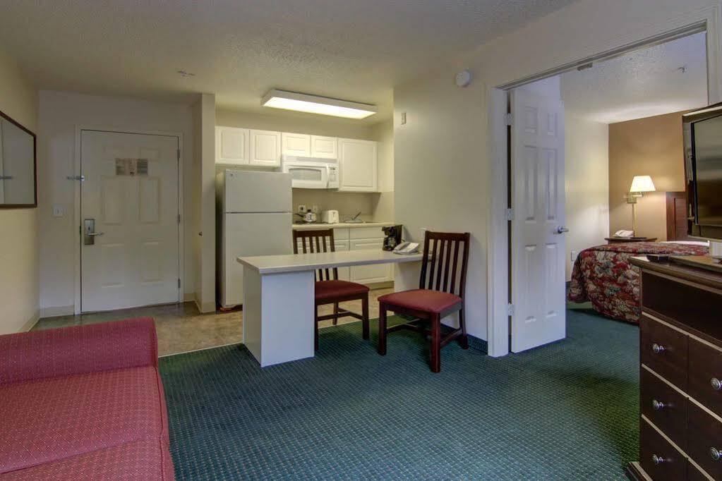 Intown Suites Extended Stay Marietta Ga - Roswell Rd Exterior photo